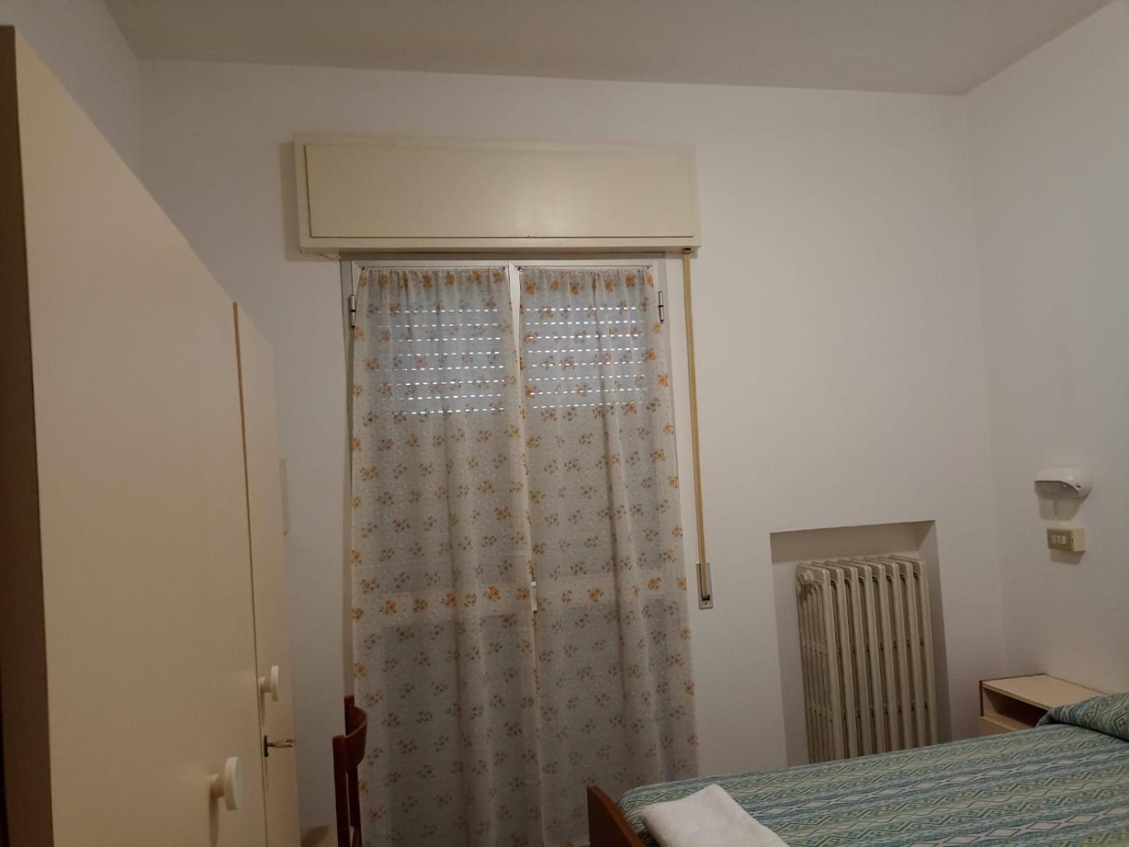 Hotel Toschi Lido di Classe Kültér fotó