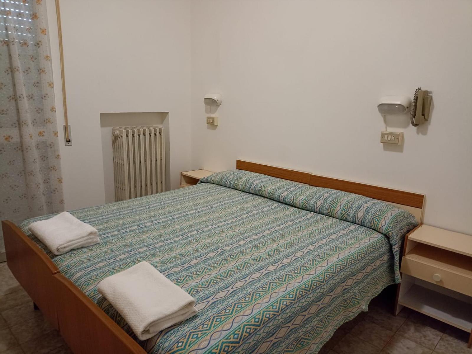 Hotel Toschi Lido di Classe Kültér fotó
