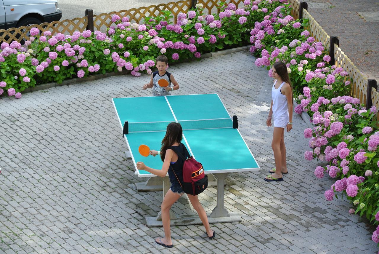 Hotel Toschi Lido di Classe Kültér fotó