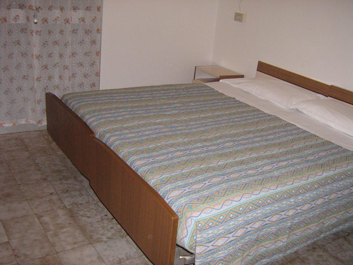 Hotel Toschi Lido di Classe Kültér fotó