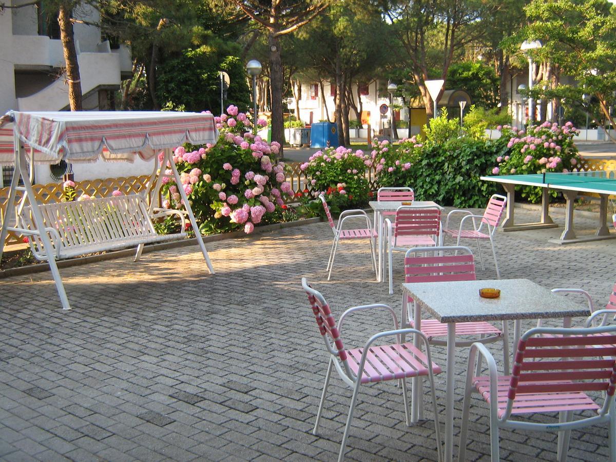 Hotel Toschi Lido di Classe Kültér fotó