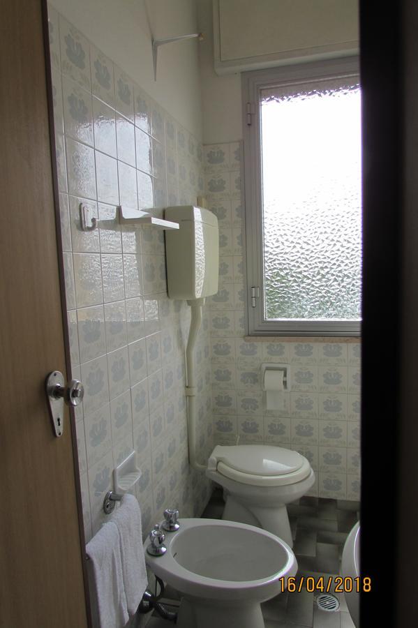 Hotel Toschi Lido di Classe Kültér fotó