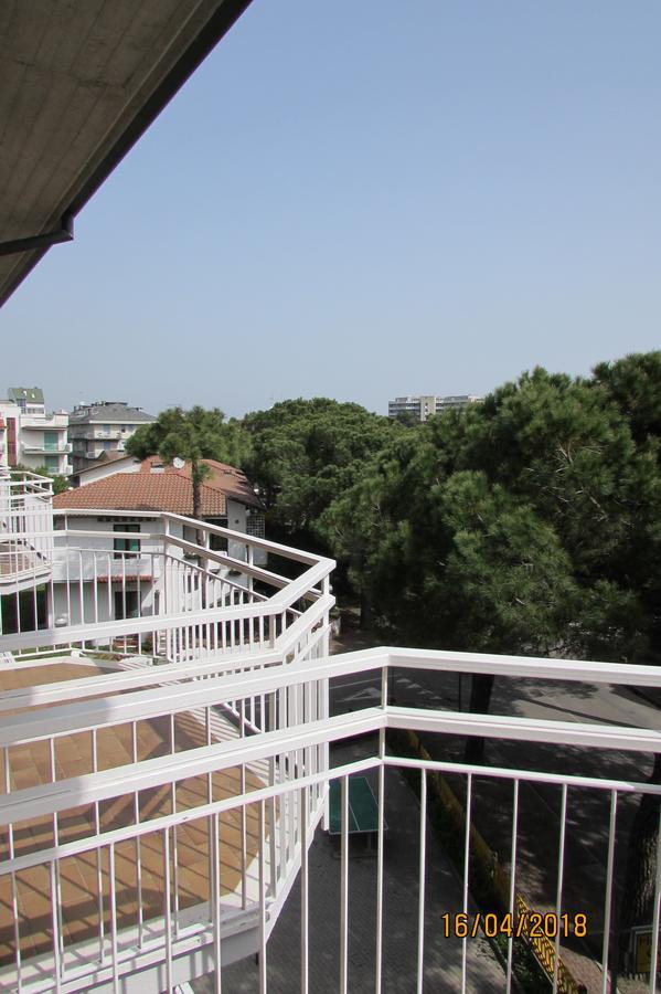 Hotel Toschi Lido di Classe Kültér fotó